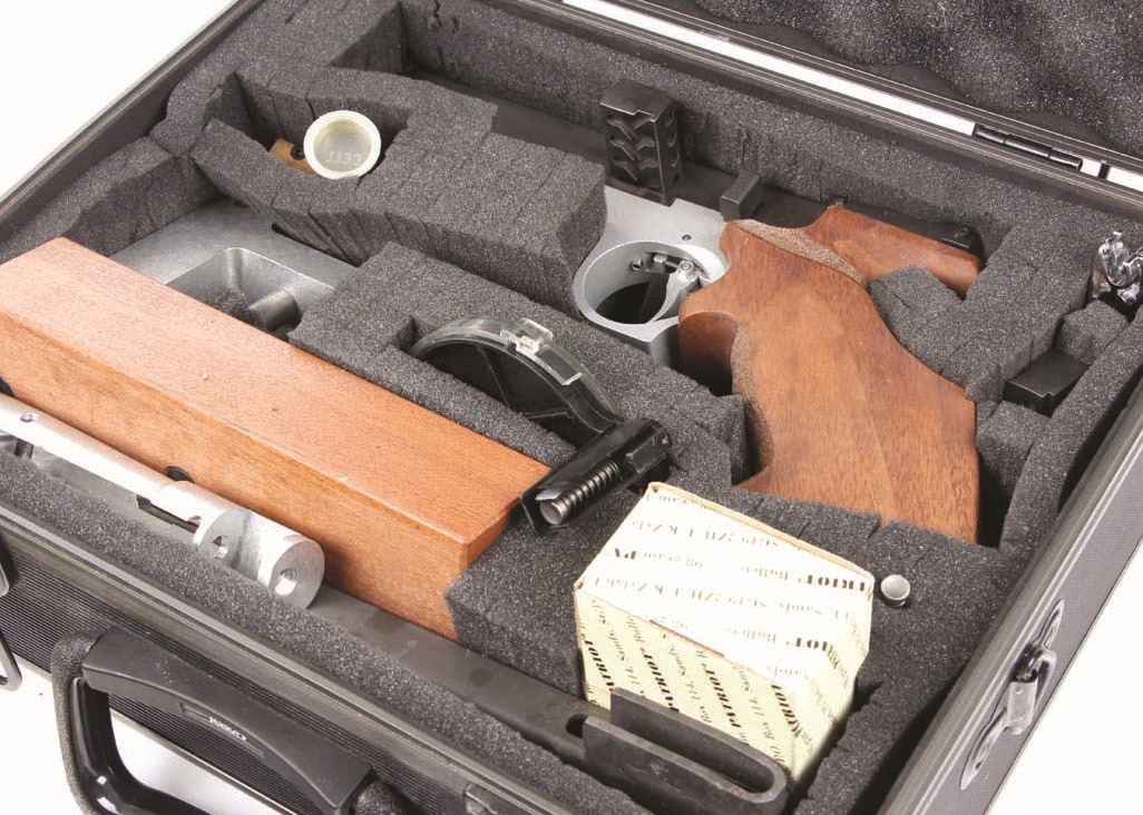 Sporting Guns & Antique Arms